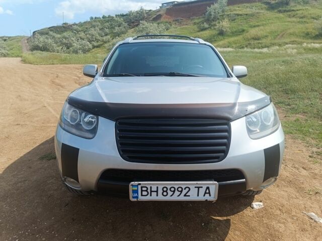 Серый Хендай Санта Фе, объемом двигателя 2.2 л и пробегом 197 тыс. км за 8400 $, фото 1 на Automoto.ua