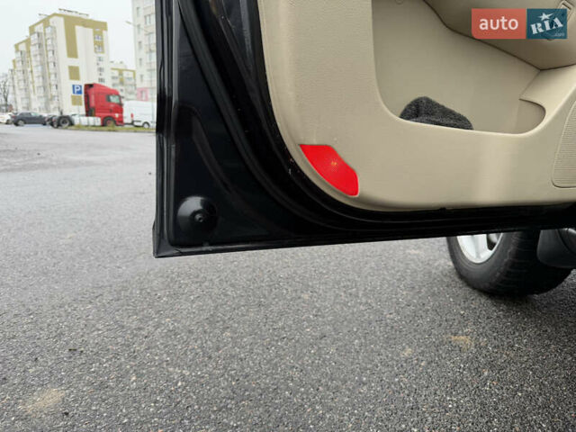 Серый Хендай Санта Фе, объемом двигателя 2.2 л и пробегом 232 тыс. км за 10555 $, фото 31 на Automoto.ua