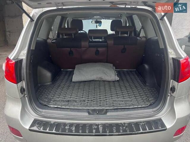 Серый Хендай Санта Фе, объемом двигателя 2.19 л и пробегом 274 тыс. км за 8800 $, фото 11 на Automoto.ua