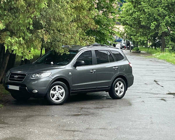 Сірий Хендай Санта Фе, об'ємом двигуна 2.19 л та пробігом 320 тис. км за 10000 $, фото 28 на Automoto.ua