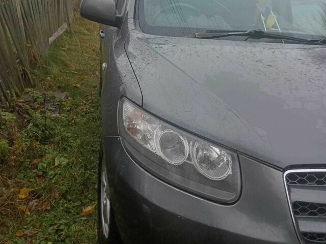 Серый Хендай Санта Фе, объемом двигателя 2.2 л и пробегом 261 тыс. км за 4500 $, фото 17 на Automoto.ua