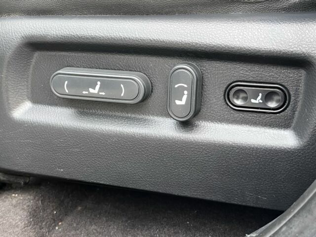 Серый Хендай Санта Фе, объемом двигателя 2.2 л и пробегом 270 тыс. км за 4800 $, фото 13 на Automoto.ua