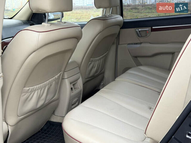 Серый Хендай Санта Фе, объемом двигателя 2.2 л и пробегом 232 тыс. км за 10555 $, фото 63 на Automoto.ua