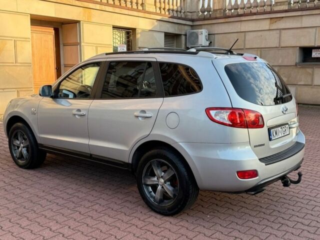 Серый Хендай Санта Фе, объемом двигателя 2.2 л и пробегом 321 тыс. км за 2600 $, фото 2 на Automoto.ua