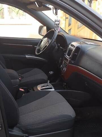 Сірий Хендай Санта Фе, об'ємом двигуна 2.19 л та пробігом 185 тис. км за 10200 $, фото 10 на Automoto.ua