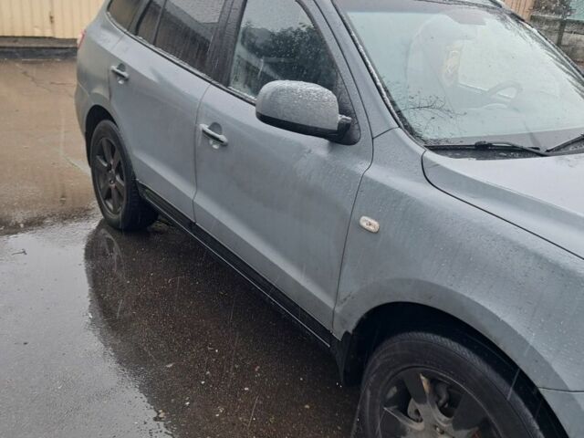 Сірий Хендай Санта Фе, об'ємом двигуна 2.2 л та пробігом 253 тис. км за 5200 $, фото 1 на Automoto.ua