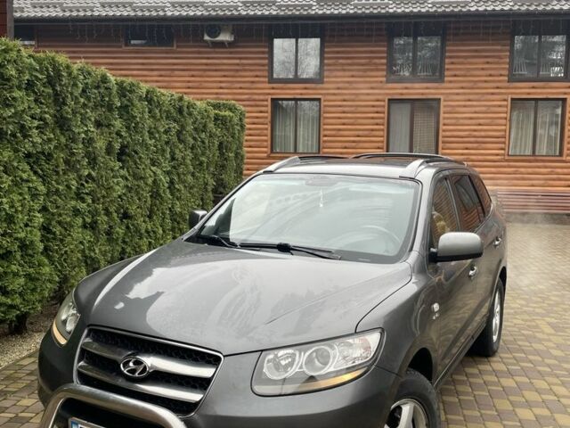 Серый Хендай Санта Фе, объемом двигателя 2.2 л и пробегом 268 тыс. км за 9000 $, фото 1 на Automoto.ua