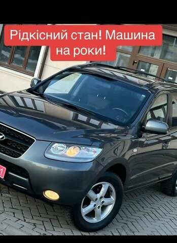 Серый Хендай Санта Фе, объемом двигателя 2.19 л и пробегом 259 тыс. км за 10500 $, фото 24 на Automoto.ua