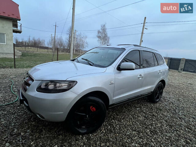 Серый Хендай Санта Фе, объемом двигателя 2.2 л и пробегом 205 тыс. км за 10300 $, фото 2 на Automoto.ua