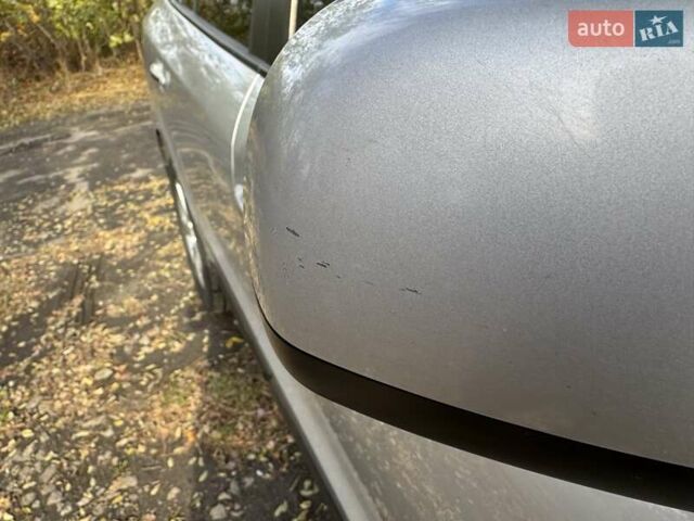 Серый Хендай Санта Фе, объемом двигателя 2.2 л и пробегом 232 тыс. км за 10500 $, фото 4 на Automoto.ua