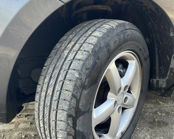 Серый Хендай Санта Фе, объемом двигателя 2.2 л и пробегом 267 тыс. км за 8999 $, фото 14 на Automoto.ua