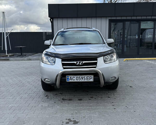 Сірий Хендай Санта Фе, об'ємом двигуна 2.2 л та пробігом 257 тис. км за 9650 $, фото 2 на Automoto.ua