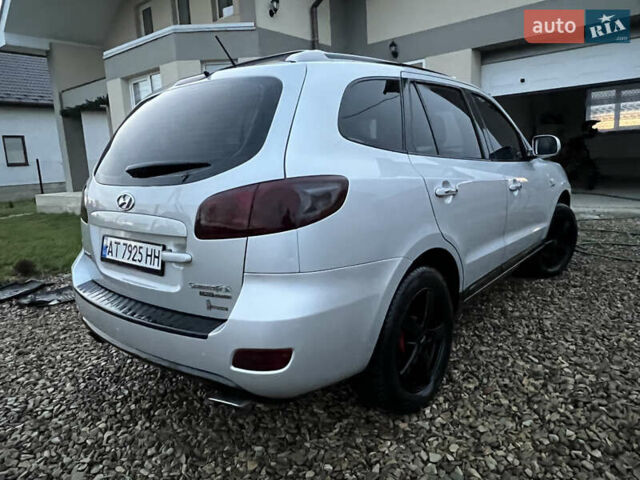 Серый Хендай Санта Фе, объемом двигателя 2.2 л и пробегом 205 тыс. км за 10300 $, фото 10 на Automoto.ua