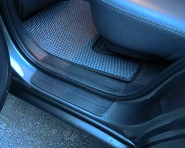 Серый Хендай Санта Фе, объемом двигателя 2.2 л и пробегом 324 тыс. км за 9700 $, фото 18 на Automoto.ua