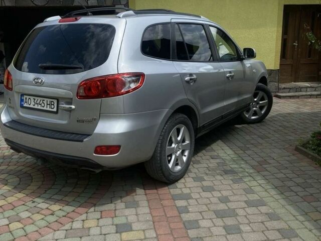 Серый Хендай Санта Фе, объемом двигателя 2.2 л и пробегом 293 тыс. км за 10200 $, фото 3 на Automoto.ua