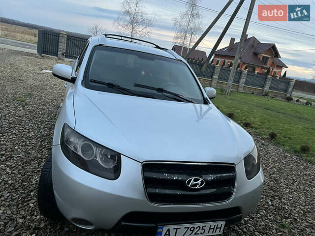 Серый Хендай Санта Фе, объемом двигателя 2.2 л и пробегом 205 тыс. км за 10300 $, фото 16 на Automoto.ua
