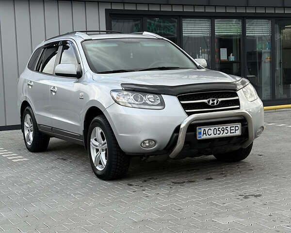 Сірий Хендай Санта Фе, об'ємом двигуна 2.2 л та пробігом 257 тис. км за 9650 $, фото 5 на Automoto.ua