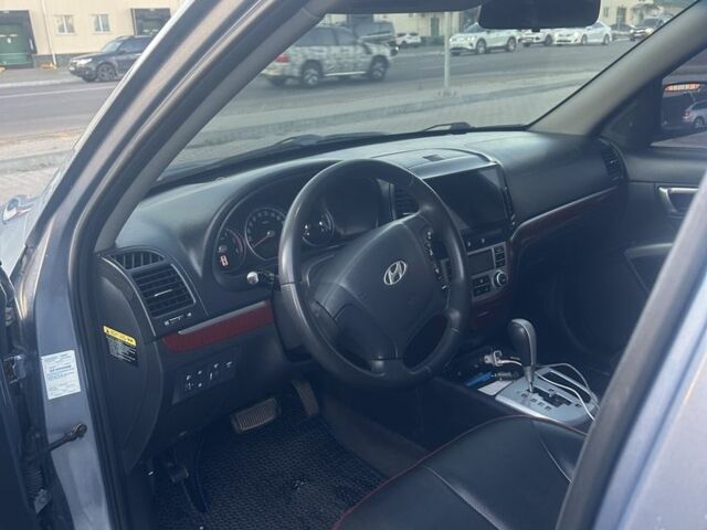 Сірий Хендай Санта Фе, об'ємом двигуна 2.2 л та пробігом 230 тис. км за 10500 $, фото 10 на Automoto.ua