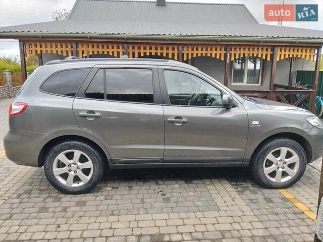Хендай Санта Фе 2007 в Луцке на Automoto.ua Серый Хендай Санта Фе, объемом двигателя 2.2 л и пробегом 313 тыс. км за 9300 $, фото 3 на Automoto.ua