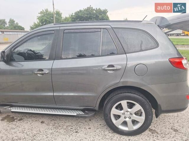 Сірий Хендай Санта Фе, об'ємом двигуна 2.2 л та пробігом 304 тис. км за 9600 $, фото 3 на Automoto.ua