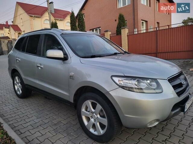 Серый Хендай Санта Фе, объемом двигателя 2.19 л и пробегом 302 тыс. км за 9990 $, фото 27 на Automoto.ua