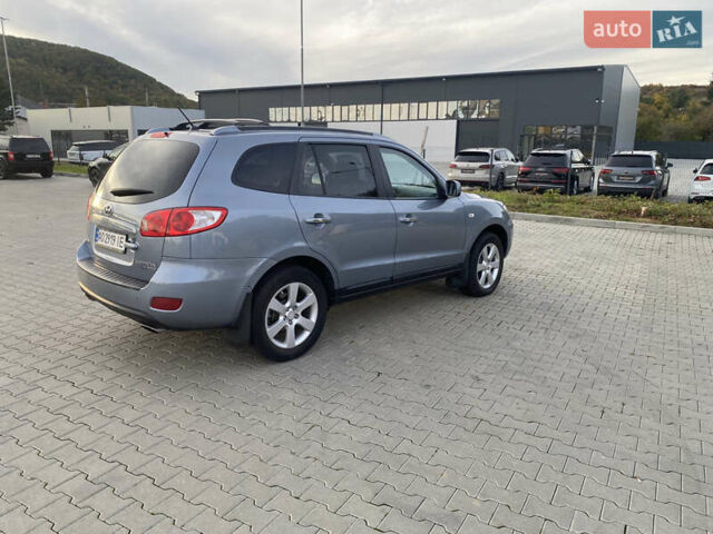 Серый Хендай Санта Фе, объемом двигателя 2.19 л и пробегом 334 тыс. км за 10000 $, фото 4 на Automoto.ua