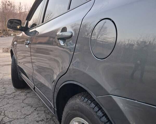 Серый Хендай Санта Фе, объемом двигателя 2.2 л и пробегом 249 тыс. км за 9000 $, фото 6 на Automoto.ua