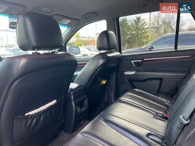 Серый Хендай Санта Фе, объемом двигателя 2.19 л и пробегом 253 тыс. км за 11500 $, фото 14 на Automoto.ua