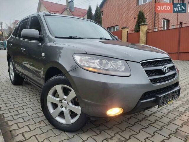 Серый Хендай Санта Фе, объемом двигателя 2.2 л и пробегом 233 тыс. км за 8999 $, фото 2 на Automoto.ua