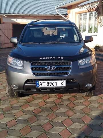 Сірий Хендай Санта Фе, об'ємом двигуна 2.19 л та пробігом 185 тис. км за 10200 $, фото 1 на Automoto.ua