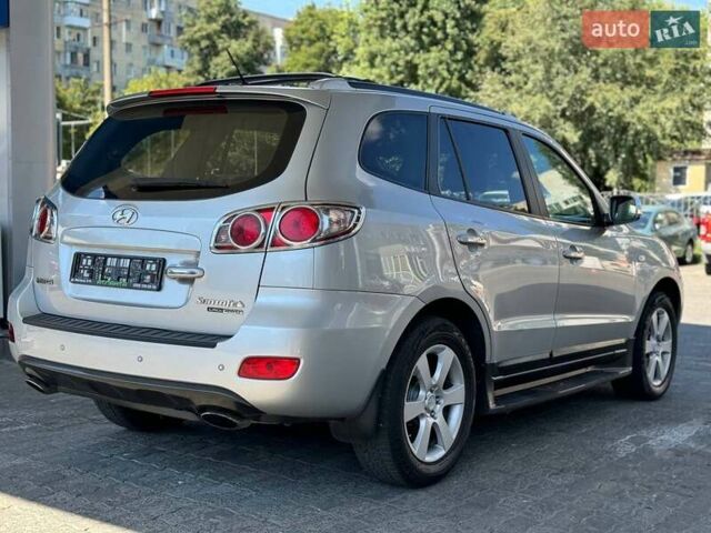 Серый Хендай Санта Фе, объемом двигателя 2.2 л и пробегом 120 тыс. км за 9900 $, фото 3 на Automoto.ua