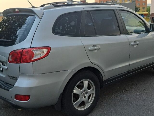 Серый Хендай Санта Фе, объемом двигателя 0 л и пробегом 270 тыс. км за 4800 $, фото 3 на Automoto.ua