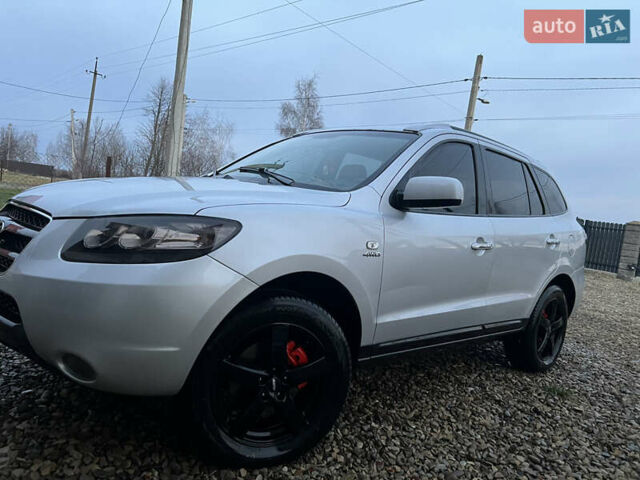 Серый Хендай Санта Фе, объемом двигателя 2.2 л и пробегом 205 тыс. км за 10300 $, фото 19 на Automoto.ua