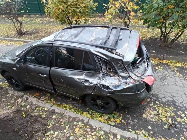 Серый Хендай Санта Фе, объемом двигателя 2.2 л и пробегом 170 тыс. км за 5000 $, фото 3 на Automoto.ua