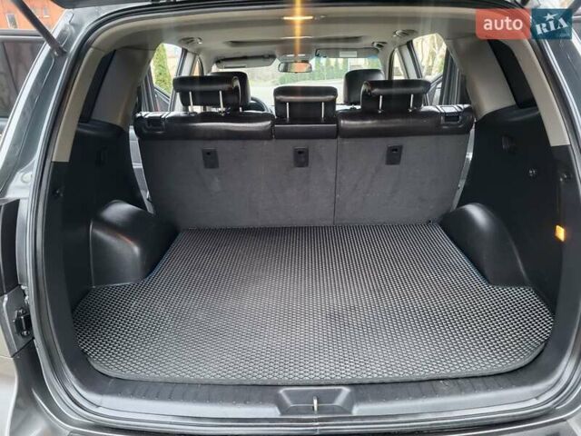 Серый Хендай Санта Фе, объемом двигателя 2.2 л и пробегом 233 тыс. км за 8999 $, фото 66 на Automoto.ua