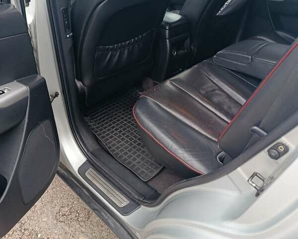 Сірий Хендай Санта Фе, об'ємом двигуна 2.2 л та пробігом 208 тис. км за 8650 $, фото 9 на Automoto.ua