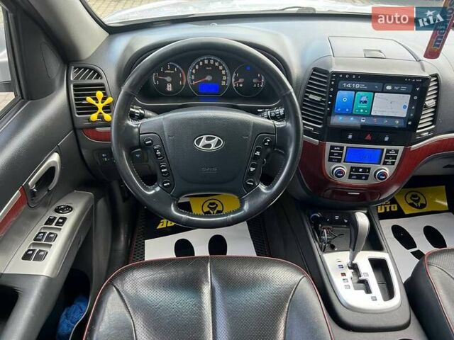 Серый Хендай Санта Фе, объемом двигателя 2.19 л и пробегом 253 тыс. км за 11500 $, фото 19 на Automoto.ua