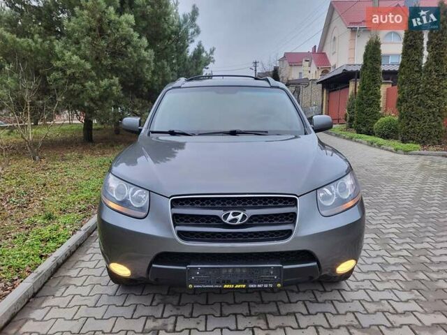 Серый Хендай Санта Фе, объемом двигателя 2.2 л и пробегом 233 тыс. км за 8999 $, фото 5 на Automoto.ua
