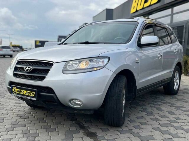 Серый Хендай Санта Фе, объемом двигателя 2.2 л и пробегом 254 тыс. км за 11300 $, фото 2 на Automoto.ua