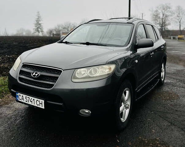 Сірий Хендай Санта Фе, об'ємом двигуна 2.19 л та пробігом 233 тис. км за 10000 $, фото 3 на Automoto.ua