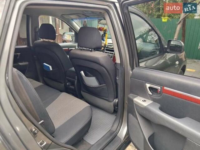 Хендай Санта Фе 2007 в Луцке на Automoto.ua Серый Хендай Санта Фе, объемом двигателя 2.2 л и пробегом 313 тыс. км за 9300 $, фото 5 на Automoto.ua