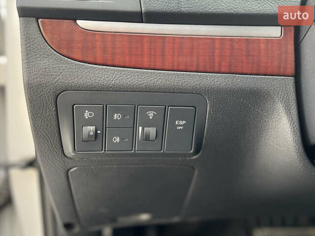 Серый Хендай Санта Фе, объемом двигателя 2.19 л и пробегом 254 тыс. км за 11300 $, фото 20 на Automoto.ua