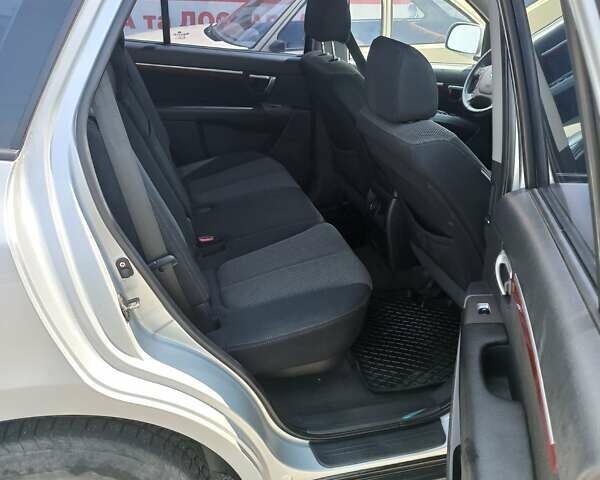 Сірий Хендай Санта Фе, об'ємом двигуна 2.2 л та пробігом 220 тис. км за 9500 $, фото 12 на Automoto.ua