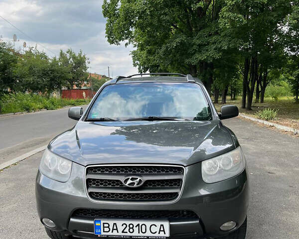 Серый Хендай Санта Фе, объемом двигателя 2.19 л и пробегом 285 тыс. км за 9800 $, фото 11 на Automoto.ua
