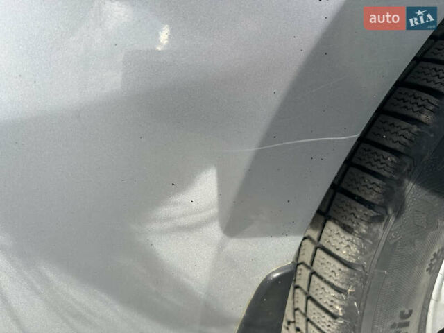 Серый Хендай Санта Фе, объемом двигателя 2.19 л и пробегом 249 тыс. км за 8300 $, фото 19 на Automoto.ua