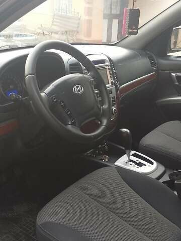 Сірий Хендай Санта Фе, об'ємом двигуна 2.19 л та пробігом 185 тис. км за 10200 $, фото 9 на Automoto.ua