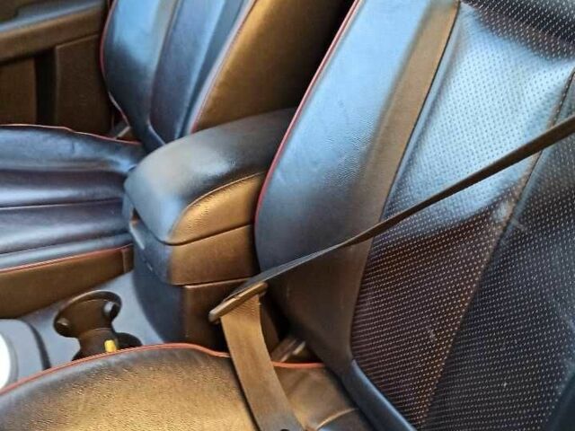 Серый Хендай Санта Фе, объемом двигателя 2.2 л и пробегом 232 тыс. км за 9500 $, фото 2 на Automoto.ua