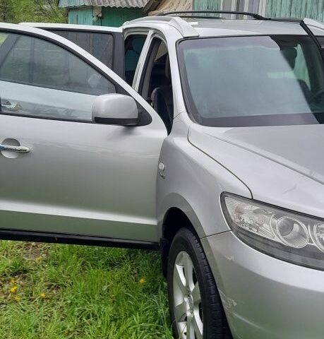 Серый Хендай Санта Фе, объемом двигателя 2.2 л и пробегом 200 тыс. км за 10500 $, фото 1 на Automoto.ua