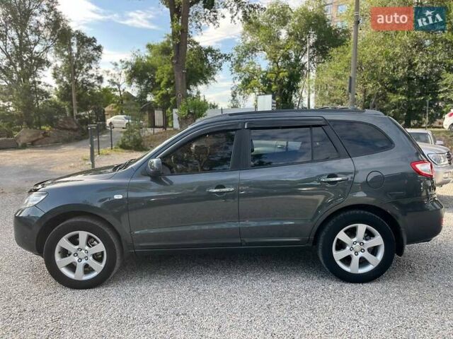 Серый Хендай Санта Фе, объемом двигателя 2.2 л и пробегом 313 тыс. км за 9700 $, фото 3 на Automoto.ua