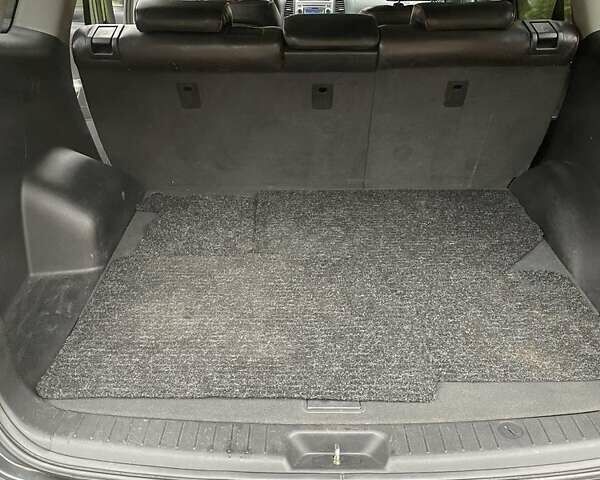 Серый Хендай Санта Фе, объемом двигателя 2.2 л и пробегом 268 тыс. км за 9000 $, фото 16 на Automoto.ua